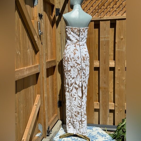 🆕 BRONX & BANCO 🧿 NWOT Dahlia Gown, White Sequin Floral Gown - Sz L US 8 - Picture 9 of 16